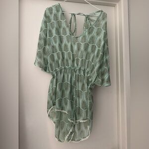 Francesca's Collections Green Leaf Print Romper